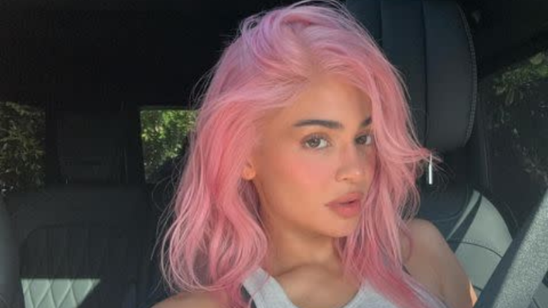 Kylie Jenner Re-Enters Her Tumblr Era With New Pastel Pink Hair